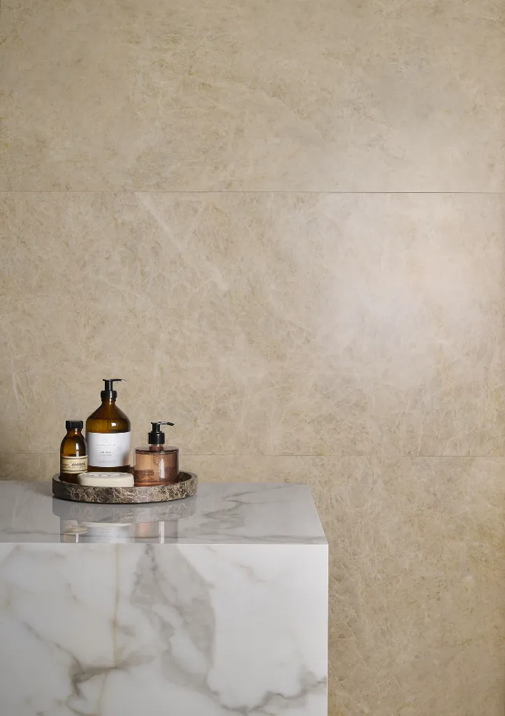 ROYAL BEIGE SMOOTH ROYAL WHITE LUCIDO.webp